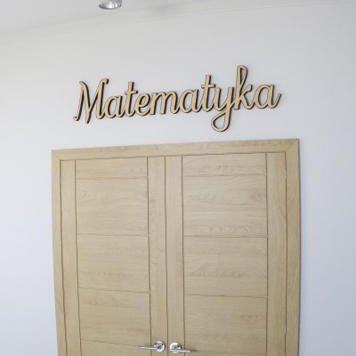 Napis nad drzwi sali Matematyka