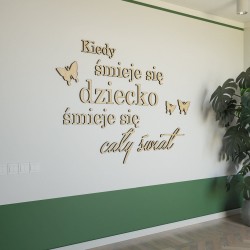 Napisy na ścianę Kiedy śmieje się dziecko