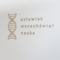 c9-logo-ze-sklejki-na-sciane-czlowiek-nauka.jpg