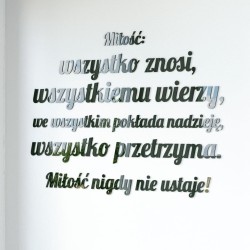 Napisy na ścianę Miłość wszystko znosi wszystkiemu wierzy