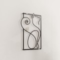 006-panel-ozdobny-3d-panel-dekoracyjny-kotek-ozdoba-wall-art_nr3001051-drewniany-czarny-na-bialej-scianie.jpg
