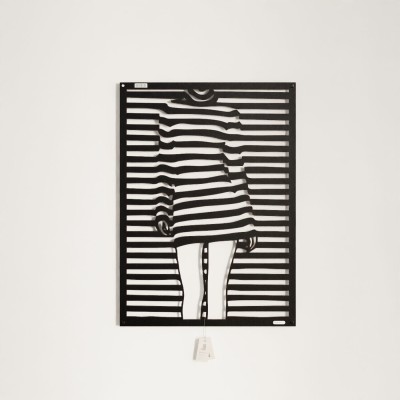 Panel dekoracyjny ażurowy kobieta w pasy