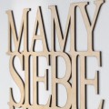 napis-ze-sklejki-na-sciane-mamy-siebie-mamy-tak-wiele-3dekoracje.jpg