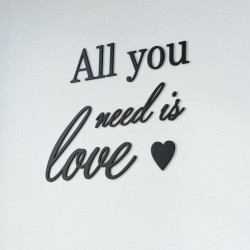 Napisy na ścianę All you need is love