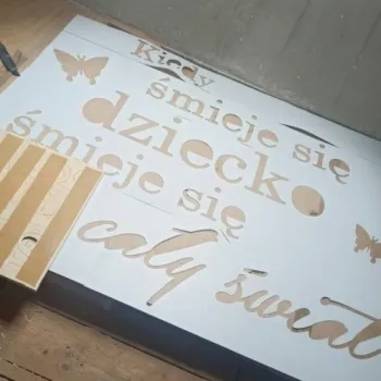 szablon napisu kiedy smieje sie dziecko dekoracja scienna