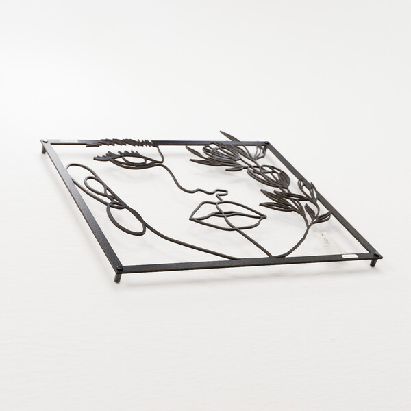 3001004 pięknie wycięte laserem Panel dekoracyjny twarz kobiety  z czarnej płyty