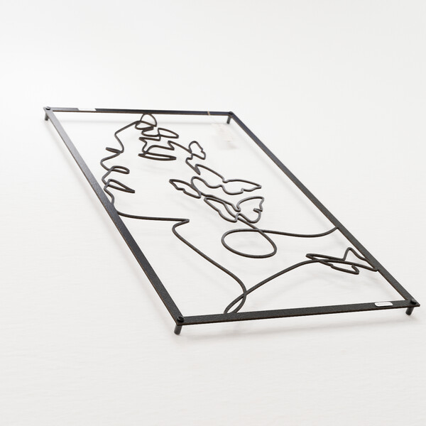 3001012 pięknie wycięte laserem Panel dekoracyjny kobieta z motylami  z czarnej płyty