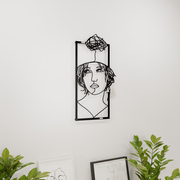 3001014 pięknie wycięte laserem Panel dekoracyjny zamyślona kobieta  na białej ścianie z czarnej płyty