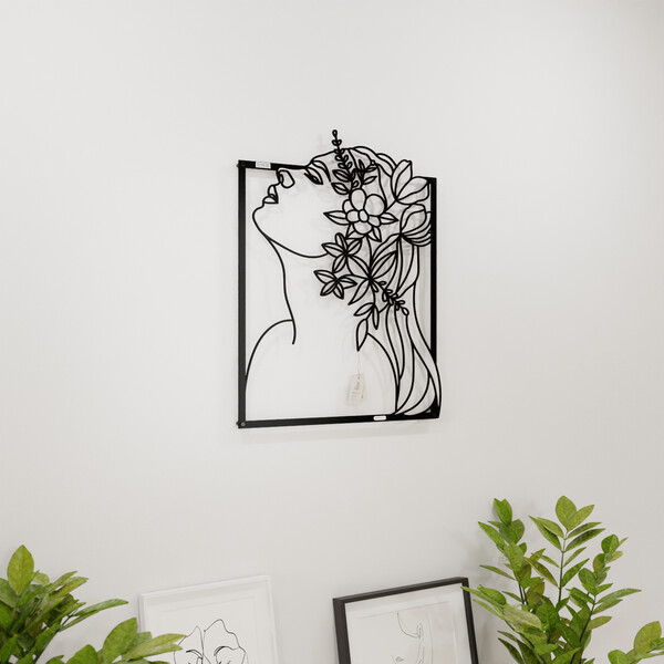 3001016 pięknie wycięte laserem Panel dekoracyjny kobieta z kwiatami  na białej ścianie z czarnej płyty