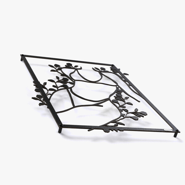 Panel dekoracyjny kobieta w kwiatach 3001041 z czarnej matowej płyty