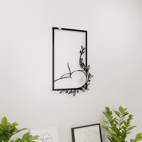3001042 pięknie wycięte laserem Panel dekoracyjny kobieta w kwiatach  na białej ścianie z czarnej płyty