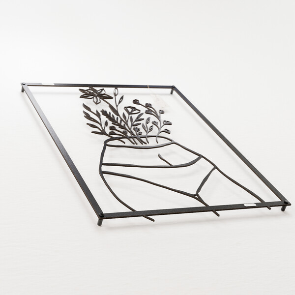 3001043 pięknie wycięte laserem Panel dekoracyjny kobieta w kwiatach  z czarnej płyty