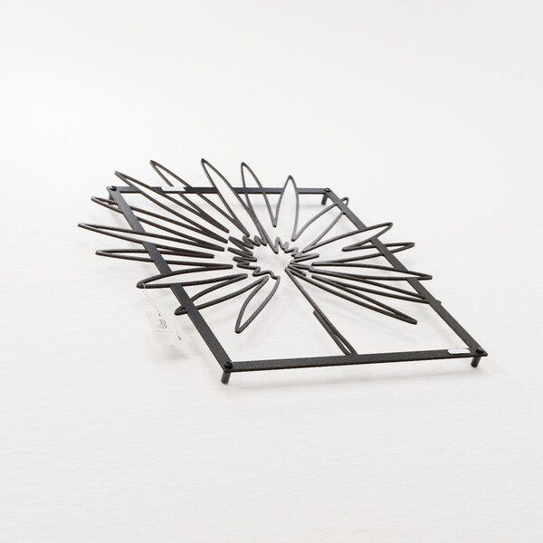 3001104 pięknie wycięte laserem Panel dekoracyjny kwiat  z czarnej płyty