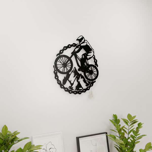 3001152 pięknie wycięte laserem Panel dekoracyjny motocykl  na białej ścianie z czarnej płyty