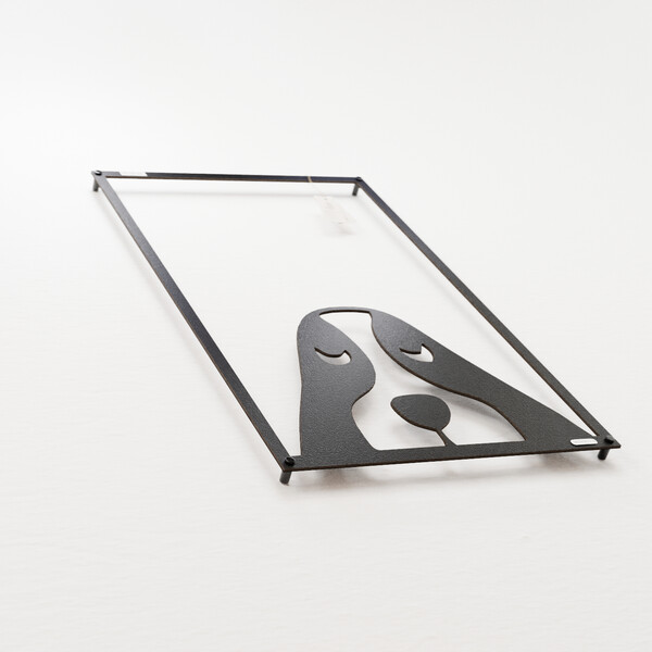 3001159 pięknie wycięte laserem Panel dekoracyjny pies  z czarnej płyty