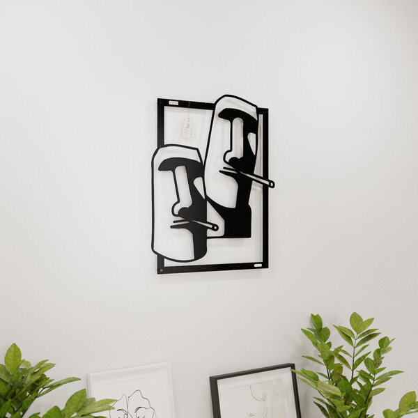 3001167 pięknie wycięte laserem Panel dekoracyjny fajki  na białej ścianie z czarnej płyty