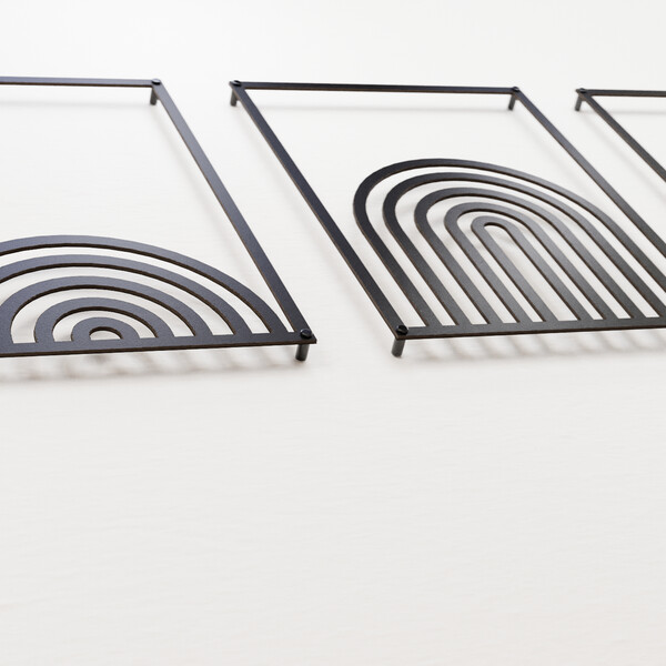3001211 pięknie wycięte laserem Tryptyk ażurowy geometryczne półkola  z czarnej płyty