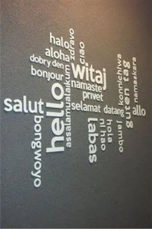 Napis Witaj i powitania w wielu językach wykonane ze sklejki, dekoracja ściany